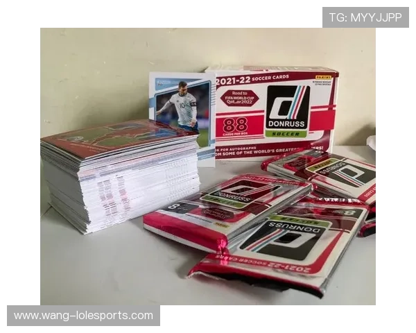 帕尼尼经典足球球星卡收藏版带你重温传奇球员的荣耀瞬间