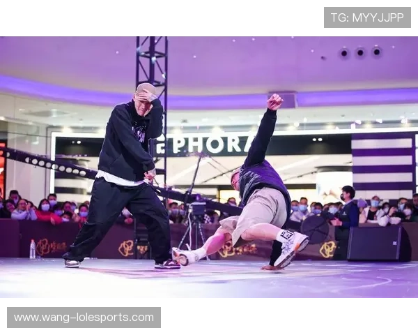 足球球星街舞挑战赛:突破自我与足球之外的无限可能 足球球星街舞挑战赛:突破自我与足球之外的无限可能